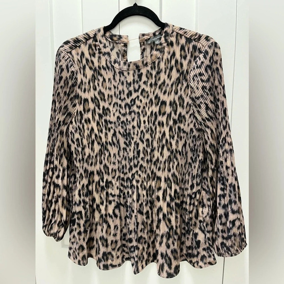 Adrianna Papell Pleated Georgette Blouse Realistic Cheetah Print Size M - Picture 2 of 3